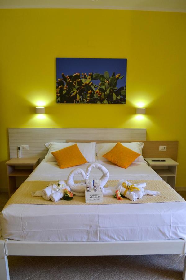Le Twins -Bed And Breakfast Тропеа Екстериор снимка