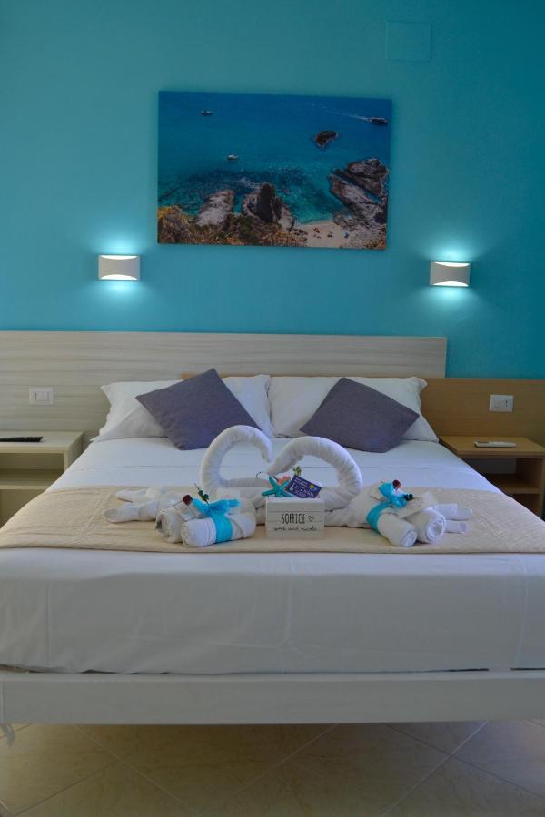Le Twins -Bed And Breakfast Тропеа Екстериор снимка