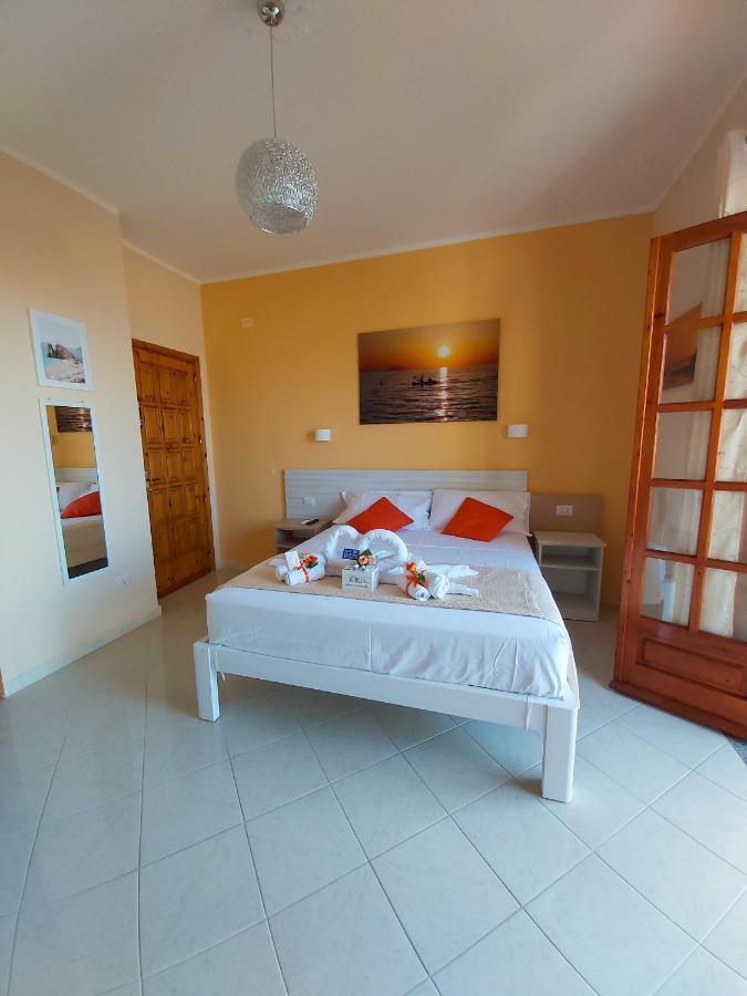 Le Twins -Bed And Breakfast Тропеа Екстериор снимка