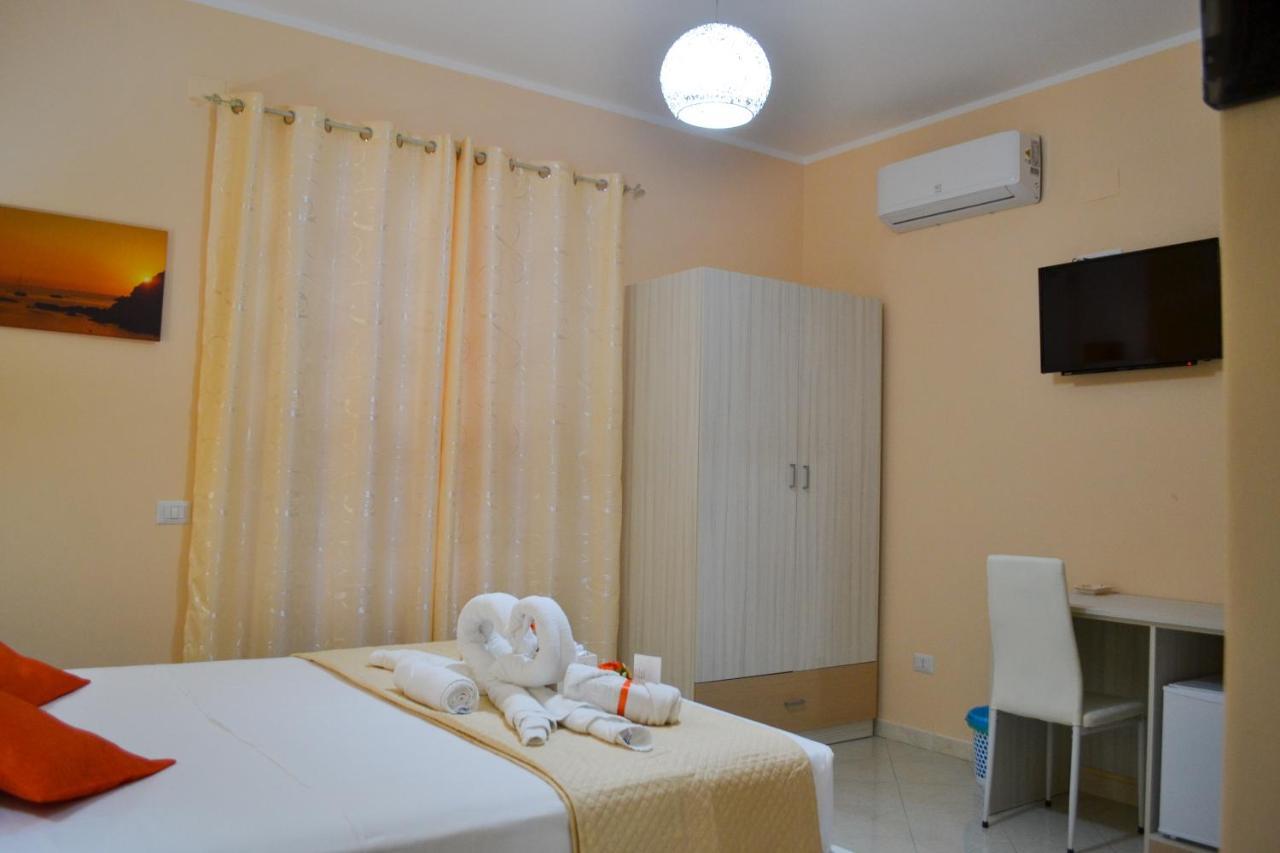 Le Twins -Bed And Breakfast Тропеа Екстериор снимка
