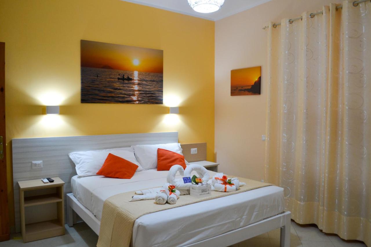 Le Twins -Bed And Breakfast Тропеа Екстериор снимка